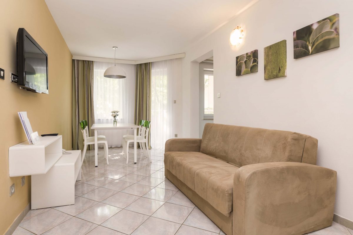 Apartments_Sol_Amforafor_Plava_Laguna_2016_Classic_Apartment-4_CA2BP2_-2-1
