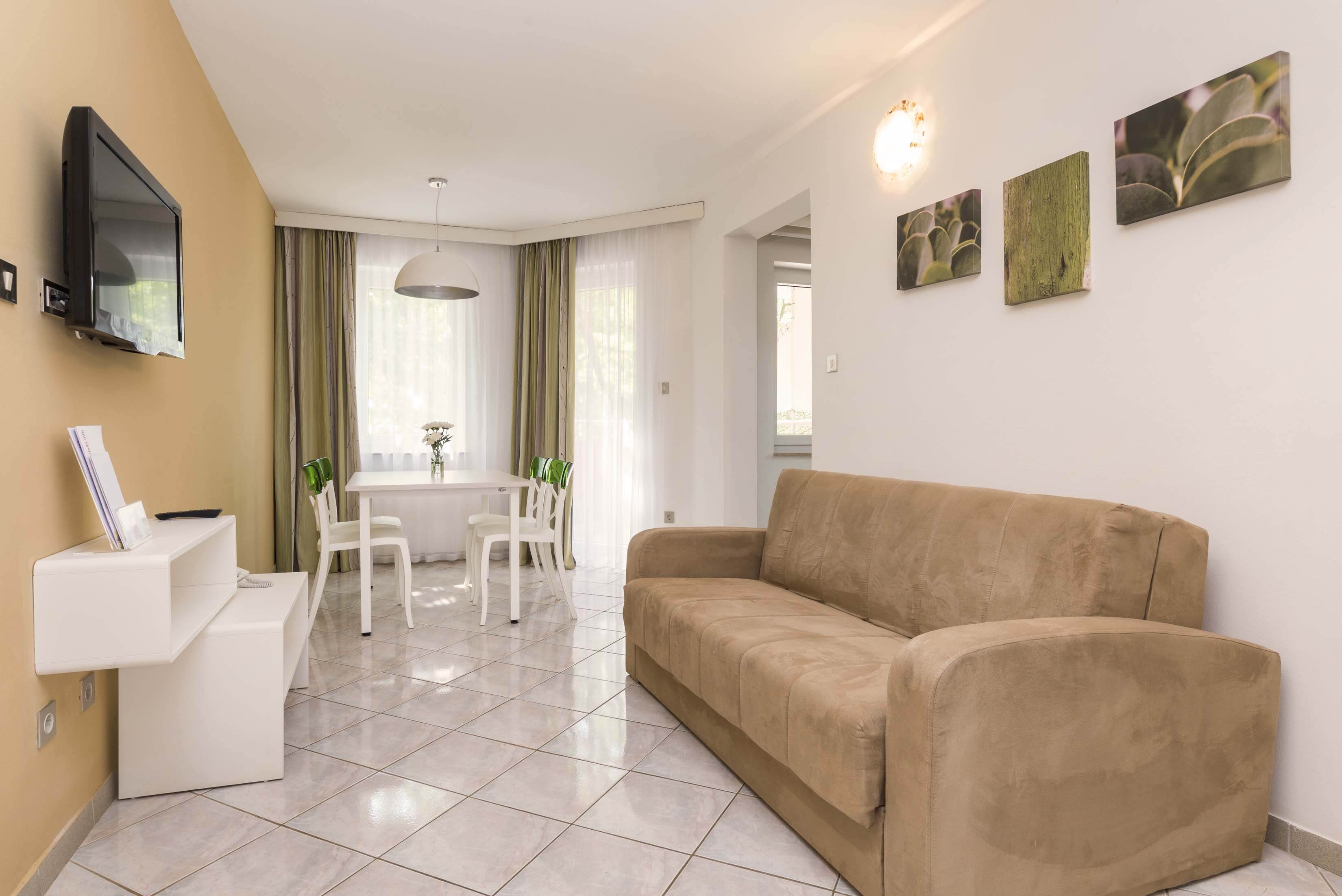 Apartments_Sol_Amforafor_Plava_Laguna_2016_Classic_Apartment-4_CA2BP2_-2-1